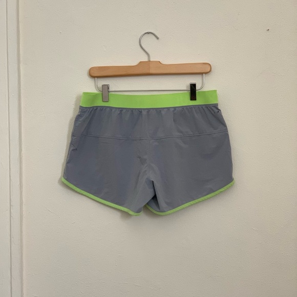 Nike Running Shorts - Picture 2 of 3
